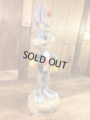 ルーニーテューンズのバッグスバニーの70年代ビンテージ台付きフィギュア