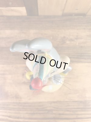 ルーニーテューンズのバッグスバニーの70年代ビンテージ台付きフィギュア