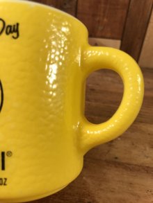 他の写真2: Smile “Have A Happy Day” Mellaril Milk Glass Mug　スマイル　ビンテージ　マグカップ　ミルクガラス　70年代