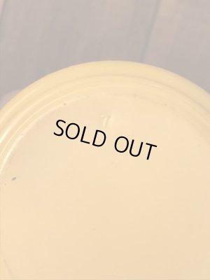 スマイルのミルクガラス製の70年代ビンテージマグカップ