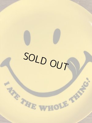 スマイルのプラスチック製の70年代ビンテージお皿