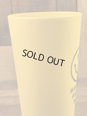 “Have A Happy Day”のスマイルの70年代ビンテージプラスチックカップ