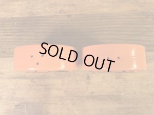 スマイルの陶器製の60年代ビンテージ塩コショウ入れ