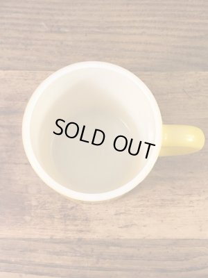 スマイルのミルクガラス製の70年代ビンテージマグカップ