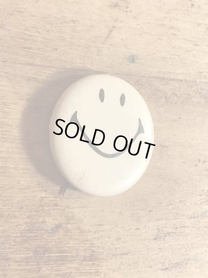 アイボリーのスマイルの70年代ビンテージ缶バッジ