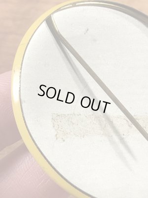 スマイルのブリキ製の70年代ビンテージ缶バッジ