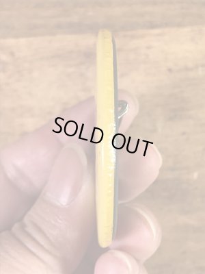 “Happiness Is New Band Uniforms!”と書かれたスマイルの70年代ビンテージ缶バッジ