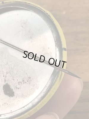 スマイルフェイスのブリキ製の70’sヴィンテージ缶バッチ