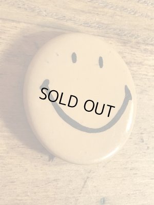 “Denhams”のスマイルの70年代ビンテージ缶バッジ