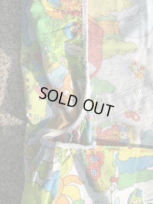 レインボーのポップアートの70’sヴィンテージBoxシーツ