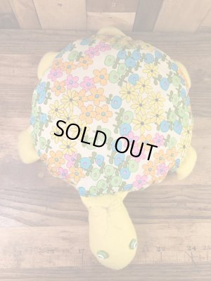 花柄のカメの70年代ビンテージクッションドール