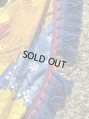 動物と男の子と女の子の柄のフリンジが付いた70年代ビンテージラウンドシーツ