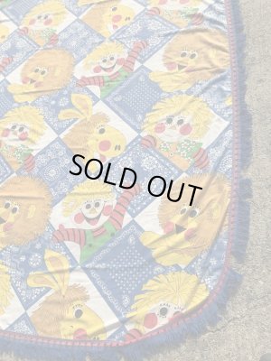 動物と男の子と女の子の柄のフリンジが付いた70年代ビンテージラウンドシーツ