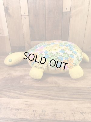 フラワー柄の亀の70’sヴィンテージプラッシュドール