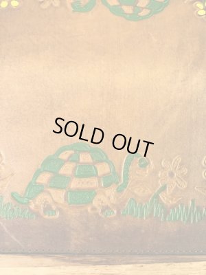 花と亀のヒッピー調の70年代ビンテージ革財布