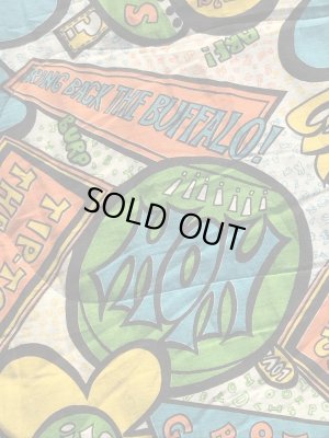 フラワーやラブなどのヒッピー調のポップアートの70年代ビンテージ寝袋