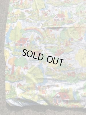 レインボーのポップアートの70年代ビンテージボックスシーツ