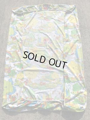 レインボーのポップアートの70年代ビンテージボックスシーツ