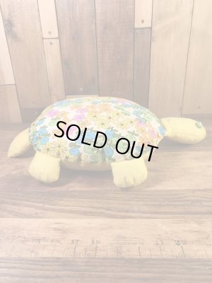 フラワー柄の亀の70’sヴィンテージプラッシュドール