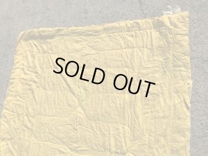 フラワーやラブなどのヒッピー調のポップアートの70年代ビンテージ寝袋