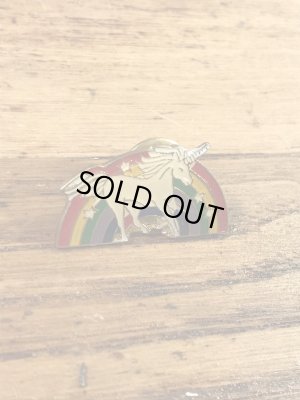 レインボーとユニコーンの70〜80年代ビンテージエナメルピンバッジ