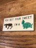 画像2: You Bet Your Sweet “Donkey” I'm A “Turtle” Badge　ジョーク　ビンテージ　プラスチックバッジ　メッセージ　70〜80年代 (2)