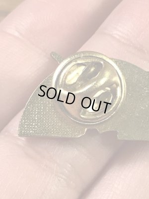 レインボーとユニコーンの70〜80年代ビンテージエナメルピンバッジ