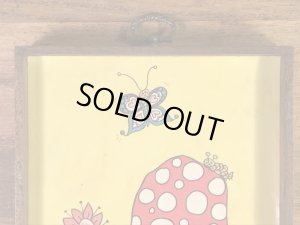 キノコやフラワーが描かれた70’sヴィンテージ壁掛け