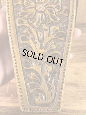 フラワーが彫り込まれたウッド製の70’sヴィンテージブーツジャック