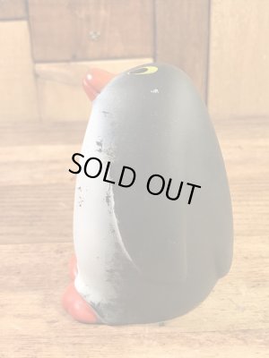 Tommee Tippee社製のペンギンの70’sヴィンテージスクイーズトイ