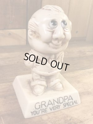 “Grandpa You're Very Special”のメッセージが書かれたシリスカルプスの70年代ビンテージメッセージドール