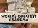 “World's Greatest Grandma”のメッセージが書かれたシリスカルプスの70年代ビンテージメッセージドール