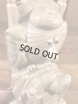 “Get Well Soon”のメッセージが書かれたシリスカルプスの70年代ビンテージメッセージドール