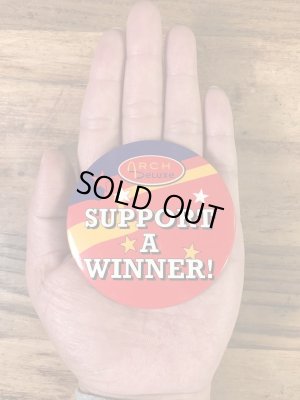 マクドナルドのアーチデラックスの90年代ビンテージ缶バッジ