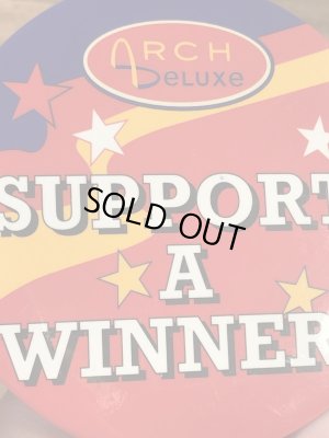 マクドナルドのアーチデラックスの90年代ビンテージ缶バッジ