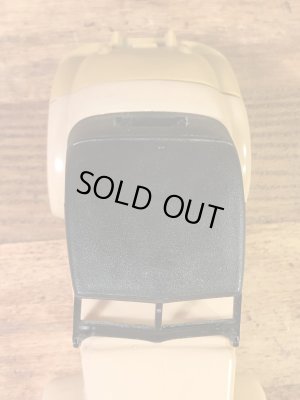 エイボンのオールドカーの60〜70年代ビンテージ香水瓶