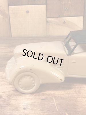 エイボンのオールドカーの60〜70年代ビンテージ香水瓶