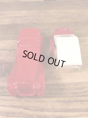 エイボンのオールドカーの60〜70年代ビンテージ香水瓶