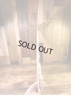 “Look Before You Leap!”のメッセージが書かれた70’sヴィンテージサインボード