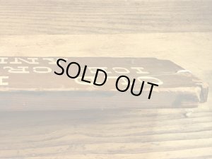 アイスクリームショップのアンティークのウッド製サインボード