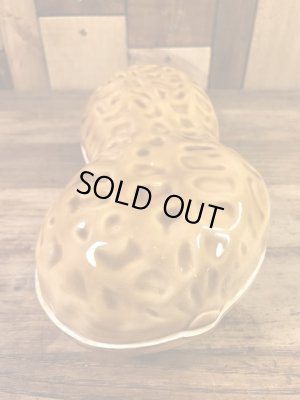 ピーナツの形をしたセラミック製の70’sヴィンテージ入れ物