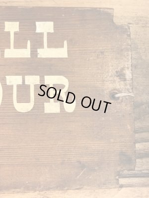 アイスクリームショップのアンティークのウッド製サインボード