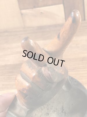 ピースサインの木彫りの70’sヴィンテージアシュトレイ