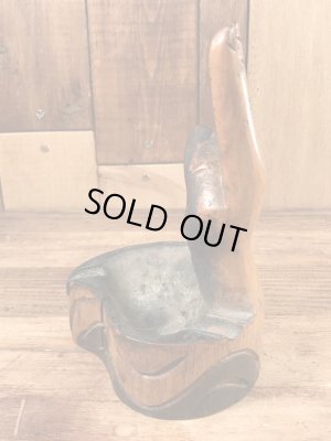 ピースサインの木彫りの70’sヴィンテージアシュトレイ