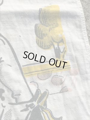 Hail Hail The Gangs All Hungryのメッセージが書かれたバーベキュー用の50年代ビンテージエプロン