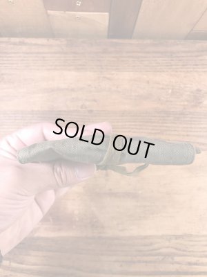 アメリカンレッドクロスのヘリンボーン生地の40’sヴィンテージ裁縫セット