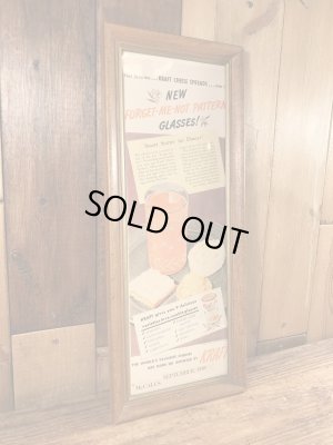 ガラスの額縁にクラフトチーズの広告が入った40年代ビンテージ壁掛け