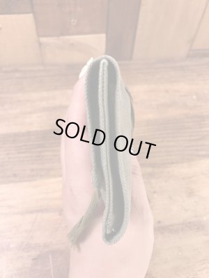 アメリカンレッドクロスのヘリンボーン生地の40年代ビンテージソーイングキット