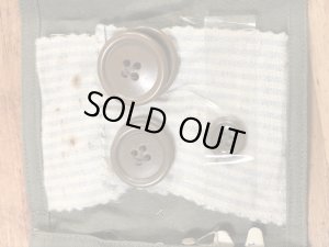 アメリカンレッドクロスのヘリンボーン生地の40年代ビンテージソーイングキット