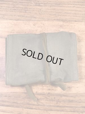 アメリカンレッドクロスのヘリンボーン生地の40’sヴィンテージ裁縫セット